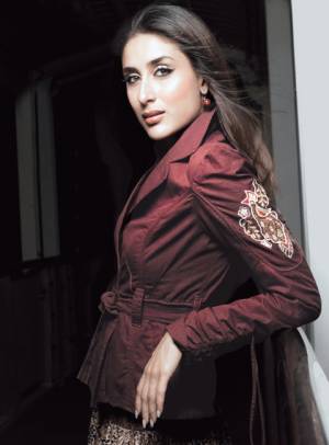 Exhibition Of Kareena's pics by Imran Khan